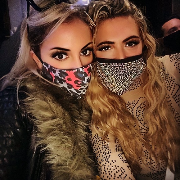 Dolce- Lilly Pulitzer/SCL/Rothy’s/Lele Sadoughi - Picture 7 of 17